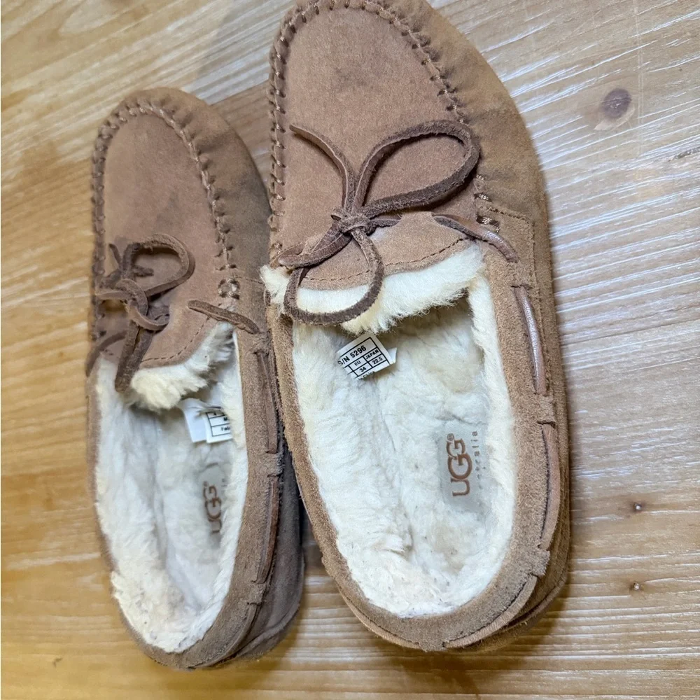 UGG Brown Suede Moccasin Slippers size 4